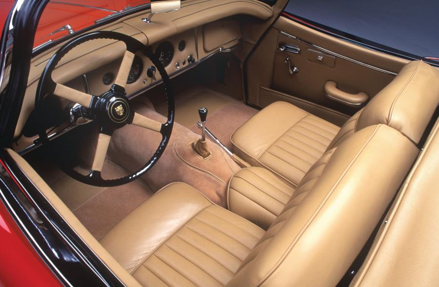  Jaguar XK150 S Roadster 1959 года  (фото 9 из 16)